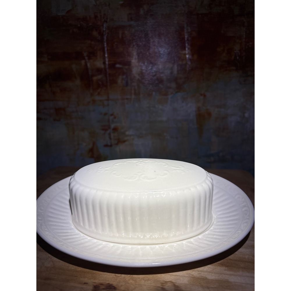 Mikasa Italian Countryside DD900 Cream Oval Butter Dish with Lid Stoneware